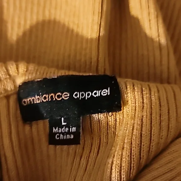 Fashion Nova Tara Turtle Neck Sweater Ambiance Apparel - Picture 4 of 7